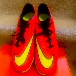 Nike hypervenom soccer indoor shoes